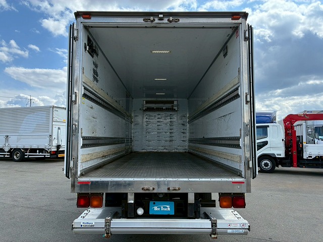 2149 TKG-FRR90S2 H26 いすゞ フォワード 冷蔵冷凍車 格納式パワーゲート フルキャブ/ベッド付き 東プレ -30℃低温設定 格納式パワーゲート PG 左サイド扉 6速 MT マニュアル 4t 8t 中型 冷凍バン 箱車(17枚目)