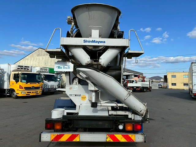 2159 QKG-FK72FZ 保証対象車両 車検付 令和8年12月迄 H27 三菱ふそう 増トンファイター コンクリートミキサー車 新明和工業 6.3立米 ショートキャブ/ベッドレス 240馬力 6速 MT マニュアル 8トン積載 8t 15t 中型 増トン コンクリ作業車(16枚目)