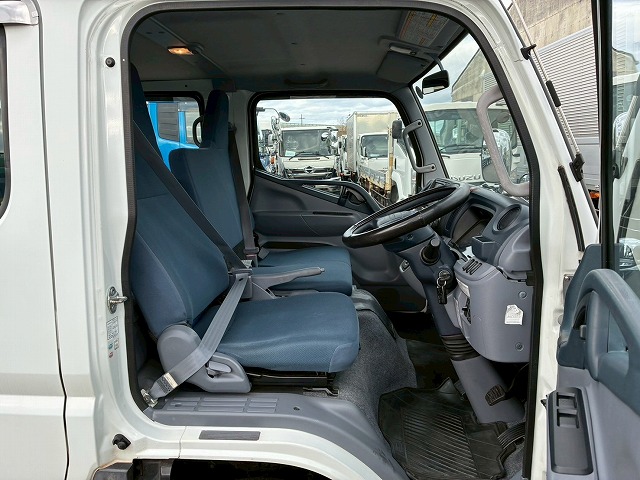 2070 TKG-FBA20  保証対象車両 車検付 令和8年4月迄 H28 三菱ふそう キャンター ダブルキャブ Wキャブ 4ナンバー 乗車定員 6人 リアヒーター 2トン積載 5トン限定 準中型免許 デュオニック AT オートマ 2t 5t 小型 平ボディ（17枚目）