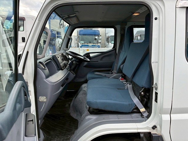 2070 TKG-FBA20  保証対象車両 車検付 令和8年4月迄 H28 三菱ふそう キャンター ダブルキャブ Wキャブ 4ナンバー 乗車定員 6人 リアヒーター 2トン積載 5トン限定 準中型免許 デュオニック AT オートマ 2t 5t 小型 平ボディ（18枚目）