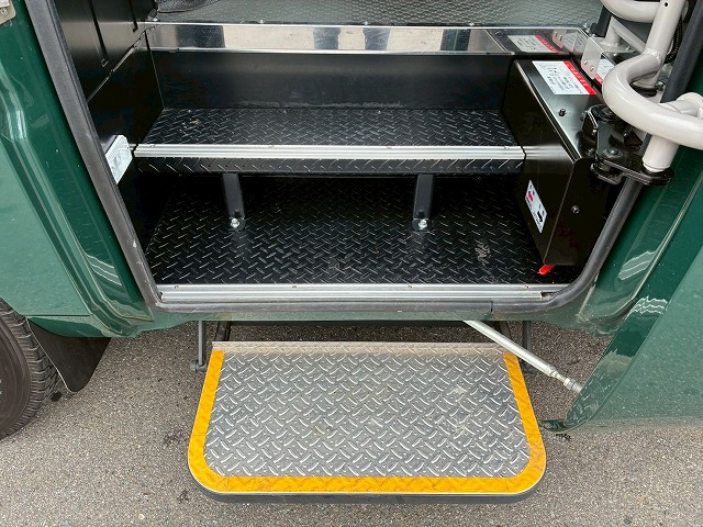 K-2172 2RG-BG740G R4 三菱ふそう ローザ マイクロバス 4×4 四輪駆動 フルタイム 4WD 28人 リクライニング 自動扉 自動ステップ オートスイングドア リアトランク ボトルクーラー デュオニック AT セミオートマ 小型 中型 送迎バス 観光バス(17枚目)