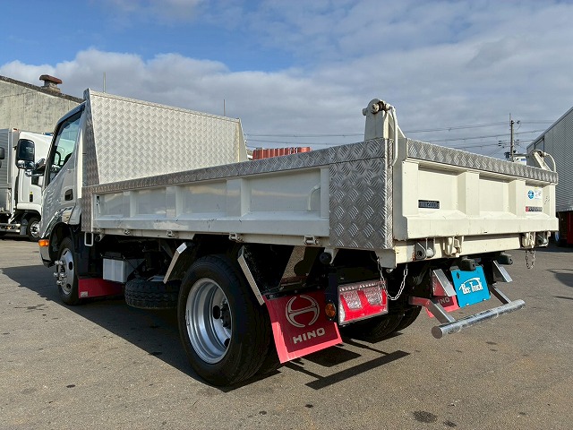 K-2103 2RG-XZU600T 保証対象車両 車検付 令和8年8月迄 R5 日野 デュトロ ダンプ ワンオーナー 4ナンバー 極東開発工業 全低床 フルフラットロー 150馬力 6速 MT マニュアル 5トン限定・準中型免許 2t 5t 小型 土砂ダンプ(20枚目)