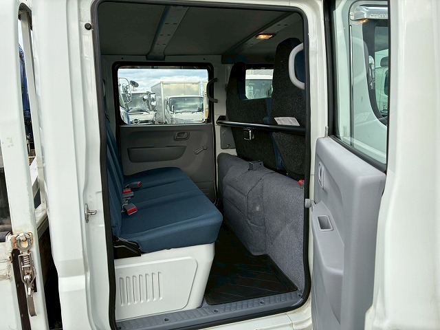 2070 TKG-FBA20  保証対象車両 車検付 令和8年4月迄 H28 三菱ふそう キャンター ダブルキャブ Wキャブ 4ナンバー 乗車定員 6人 リアヒーター 2トン積載 5トン限定 準中型免許 デュオニック AT オートマ 2t 5t 小型 平ボディ（19枚目）