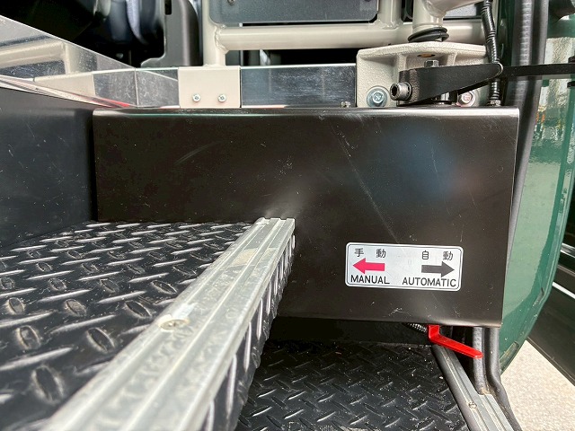 K-2172 2RG-BG740G R4 三菱ふそう ローザ マイクロバス 4×4 四輪駆動 フルタイム 4WD 28人 リクライニング 自動扉 自動ステップ オートスイングドア リアトランク ボトルクーラー デュオニック AT セミオートマ 小型 中型 送迎バス 観光バス(18枚目)