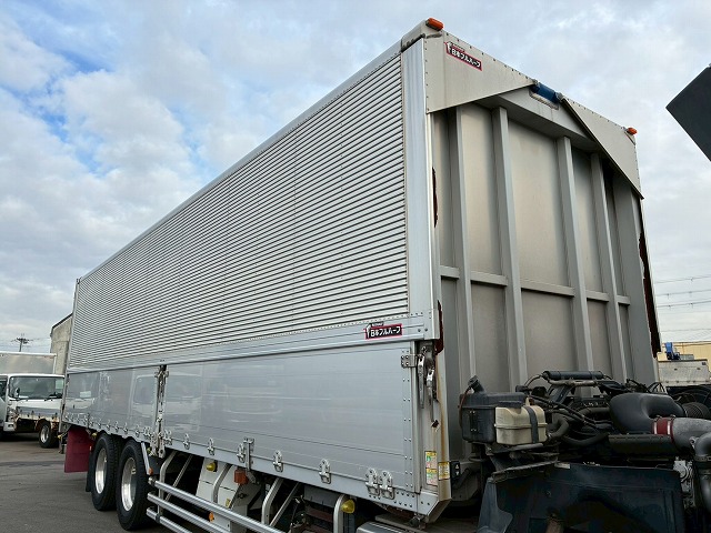 2071 QKG-CD5ZA  H26 UDトラックス クオン アルミウイング 6×2 3軸1デフ 後輪エアサス 日本フルハーフ ラッシング スタンション 380馬力 エスコット AT 10t 25t 大型 バン 箱車（19枚目）