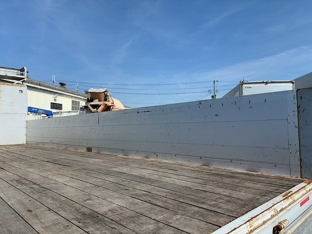 2169 TKG-MK38L H26 UDトラックス コンドル アルミブロック フルキャブ/ベッド付き 3.6トン積載 6200 標準幅 TOYOBODY 215馬力 6速 MT マニュアル 4t 8t 中型 平ボディ（22枚目）