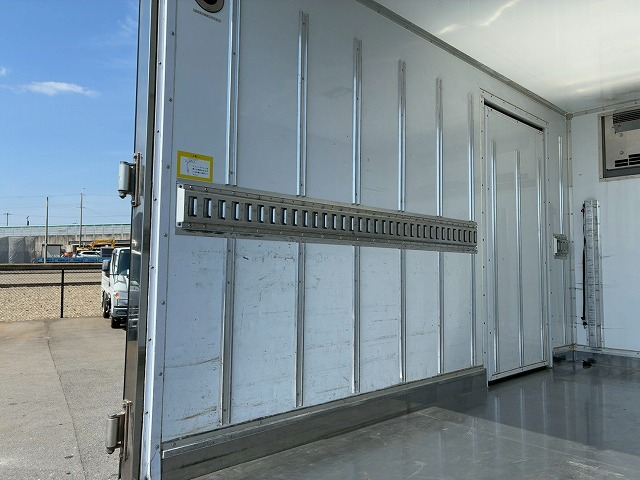 2167 TPG-FBA50 H29 キャンター 冷蔵冷凍車 -30℃低温設定 標準幅 ショート 10尺ボディ 左サイド扉 5トン限定・準中型免許 5速 MT マニュアル 2t 5t 小型 冷凍バン 箱車（19枚目）
