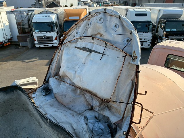 2119 8.7立米 電動ホッパー 330馬力 7速MT コンクリ作業車　☆雨天のなかご成約いただきました☆　東京都（20枚目）