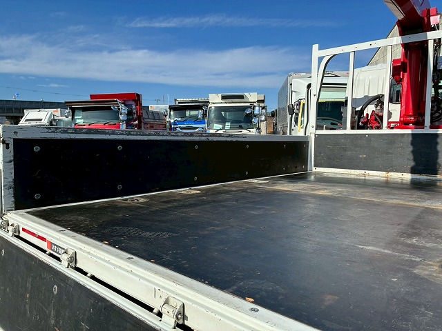 2133 2RG-NMR88R 保証対象車両 R3 いすゞ エルフ 4段クレーン ハイキャブ ショート 10尺ボディ 3トン積載 古河ユニック UNIC ラジコン フックイン 150馬力 6速 MT マニュアル 3t 7t 小型 ユニック車 カーゴクレーン(21枚目)