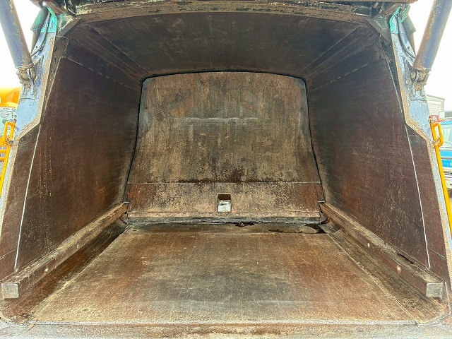 K-2136 BKG-NKR85AN 保証対象車両 H23 いすゞ エルフ 圧縮式塵芥車 標準幅 ショート 新明和工業 プレス式 押し出し排出 連続作動車 スイッチ 汚水タンク 2t 6.5t 小型 特装車 清掃車(22枚目)