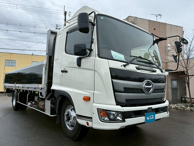 2080 2PG-FD2ABA  H30 日野 レンジャー アルミブロック フルキャブ ベッド付き 6200 フルワイド トランテックス 3.6トン積載 6速 MT マニュアル 4t 8t 中型 平ボディ（3枚目）