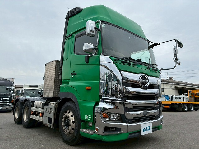 K-2111 2DG-SS1EKGG  検切れナンバー付き H30 日野 プロフィア トラクターヘッド ワンオーナー ハイルーフ 6×4 3軸2デフ 後輪エアサス 永久磁石式リターダ 450馬力 7速MT マニュアル 10t 53t 大型 牽引 2デフヘッド ダブルデフ（4枚目）