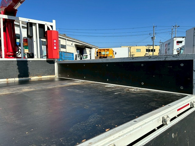 2133 2RG-NMR88R 保証対象車両 R3 いすゞ エルフ 4段クレーン ハイキャブ ショート 10尺ボディ 3トン積載 古河ユニック UNIC ラジコン フックイン 150馬力 6速 MT マニュアル 3t 7t 小型 ユニック車 カーゴクレーン(22枚目)