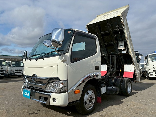 K-2103 2RG-XZU600T 保証対象車両 車検付 令和8年8月迄 R5 日野 デュトロ ダンプ ワンオーナー 4ナンバー 極東開発工業 全低床 フルフラットロー 150馬力 6速 MT マニュアル 5トン限定・準中型免許 2t 5t 小型 土砂ダンプ(23枚目)