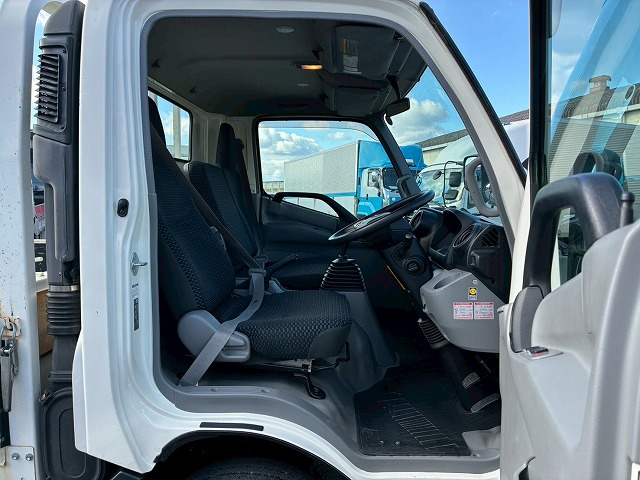 2088 2RG-XZU710M  保証対象車両 車検付 令和8年8月迄 R1 日野 デュトロ 平ボディ ワンオーナー ワイド ロング 2トン積載 6速 MT マニュアル 2t 5t 小型 キャブオーバー（23枚目）