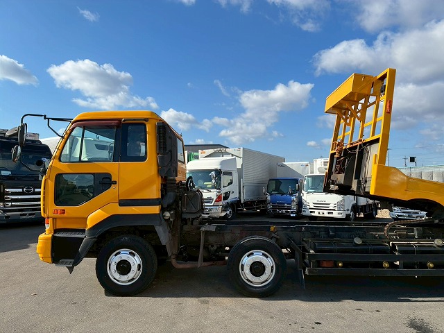 2102 KL-CG55K  車検付 令和8年8月迄 H16 日産ディーゼル UDトラックス ビッグサム セーフティローダー 8×4 4軸低床2デフ リーフサスペンション 花見台 ウインチ ラジコン 400馬力 RH8 V8型 生エンジン 7速 MT マニュアル 10t 25t 大型 セルフ 重機運搬車 回送車（21枚目）