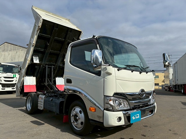 K-2103 2RG-XZU600T 保証対象車両 車検付 令和8年8月迄 R5 日野 デュトロ ダンプ ワンオーナー 4ナンバー 極東開発工業 全低床 フルフラットロー 150馬力 6速 MT マニュアル 5トン限定・準中型免許 2t 5t 小型 土砂ダンプ(24枚目)