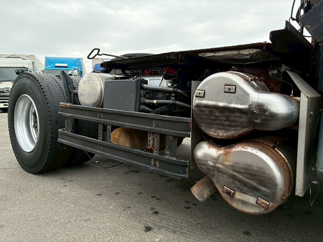 2067 QPG-GK5XAB H29 UDトラックス クオン トラクターヘッド シングルヘッド ハイルーフ 第5輪荷重 11500kg 11.5トン エスコット AT 410馬力 B尺 10t 45t 大型 牽引 1デフヘッド（20枚目）