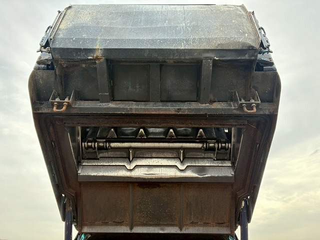 K-2136 BKG-NKR85AN 保証対象車両 H23 いすゞ エルフ 圧縮式塵芥車 標準幅 ショート 新明和工業 プレス式 押し出し排出 連続作動車 スイッチ 汚水タンク 2t 6.5t 小型 特装車 清掃車(24枚目)