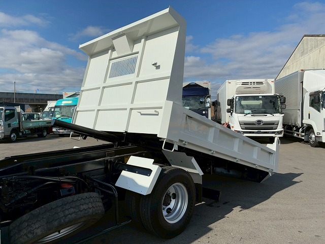 2101 ローダーダンプ 3.6トン積載 155馬力 スライドダンプ 重機運搬車　☆桜の蕾が小さい頃にご成約いただきました☆　静岡県（22枚目）