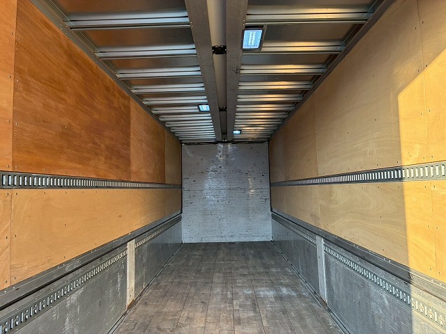 2174 QPG-FW1EXEG  H29 日野 プロフィア アルミウイング ハイルーフ 8×4 4軸低床2デフ 後輪エアサス 永久磁石式リターダ 背高 380馬力 E13C プロシフト AT セミオートマ 10t 25t 大型 バン 箱車（22枚目）