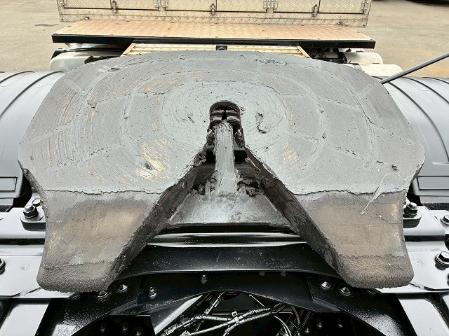 K-2111 2DG-SS1EKGG  検切れナンバー付き H30 日野 プロフィア トラクターヘッド ワンオーナー ハイルーフ 6×4 3軸2デフ 後輪エアサス 永久磁石式リターダ 450馬力 7速MT マニュアル 10t 53t 大型 牽引 2デフヘッド ダブルデフ（24枚目）