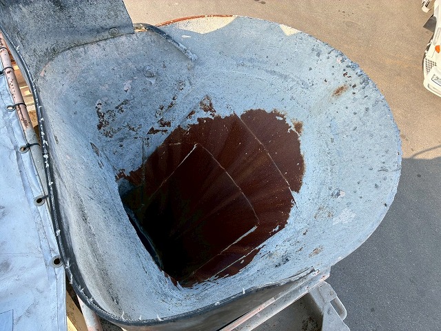 2119 8.7立米 電動ホッパー 330馬力 7速MT コンクリ作業車　☆雨天のなかご成約いただきました☆　東京都（23枚目）