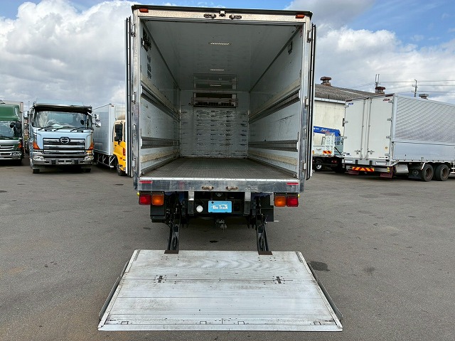 2149 TKG-FRR90S2 H26 いすゞ フォワード 冷蔵冷凍車 格納式パワーゲート フルキャブ/ベッド付き 東プレ -30℃低温設定 格納式パワーゲート PG 左サイド扉 6速 MT マニュアル 4t 8t 中型 冷凍バン 箱車(24枚目)