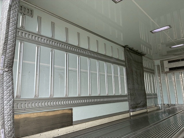 2146 TKG-FD7JKAG  H24 日野 レンジャー 冷蔵冷凍車 フルキャブ/ベッド付き 後輪エアサス 東芝 TOSHIBAキャリア -30℃低温設定 スタンバイ装置 キーストンフロア ジョロダーレール 6速 MT マニュアル 4t 8t 中型 冷凍バン チルド（21枚目）