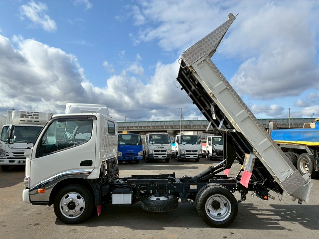 K-2103 2RG-XZU600T 保証対象車両 車検付 令和8年8月迄 R5 日野 デュトロ ダンプ ワンオーナー 4ナンバー 極東開発工業 全低床 フルフラットロー 150馬力 6速 MT マニュアル 5トン限定・準中型免許 2t 5t 小型 土砂ダンプ(25枚目)