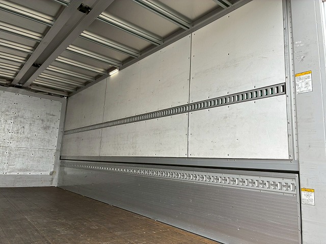 2100 2PG-FD2ABG ☆★ハイルーフ!★後輪エアサス!★☆ ◆6200×フルワイド!◆内高:242cm!◆ ◎2.7トン積載!◎240馬力!◎6速MT!◎ 成約! 神奈川県(24枚目)