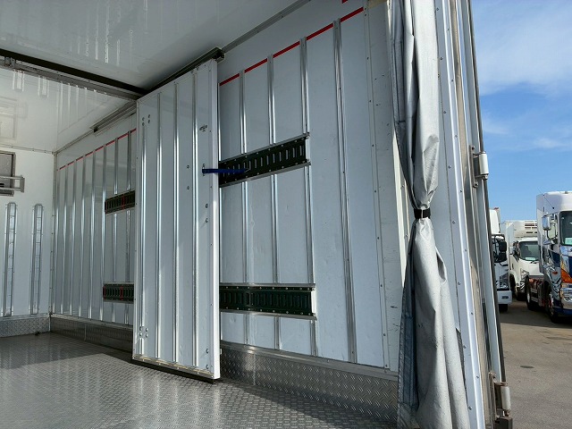 2168 TPG-FEB50 保証対象車両 三菱ふそう キャンター 冷蔵冷凍車 ワイド ロング 東プレ -30℃低温設定 R404A 2室 可動式仕切り板 左サイド扉 3トン積載 3t 7t 小型 冷凍バン 箱車(24枚目)