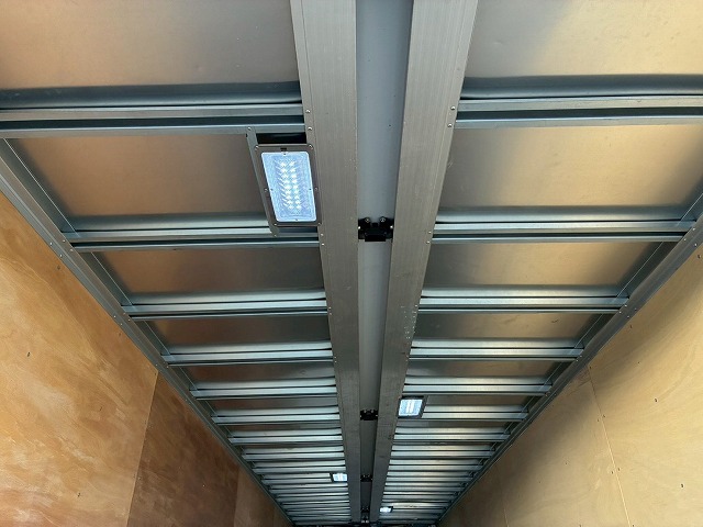 2174 QPG-FW1EXEG  H29 日野 プロフィア アルミウイング ハイルーフ 8×4 4軸低床2デフ 後輪エアサス 永久磁石式リターダ 背高 380馬力 E13C プロシフト AT セミオートマ 10t 25t 大型 バン 箱車（23枚目）