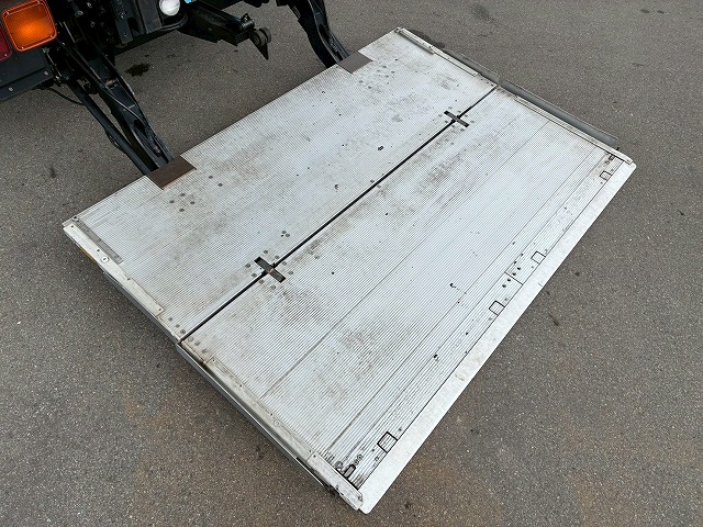 2149 TKG-FRR90S2 H26 いすゞ フォワード 冷蔵冷凍車 格納式パワーゲート フルキャブ/ベッド付き 東プレ -30℃低温設定 格納式パワーゲート PG 左サイド扉 6速 MT マニュアル 4t 8t 中型 冷凍バン 箱車(25枚目)