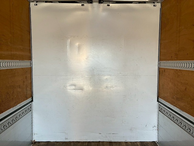 2122 2PG-CG5CA  H29 UDトラックス クオン アルミウイング ハイルーフ 8×4 4軸低床2デフ 後輪エアサス 日本トレクス エスコットⅥ AT 390馬力 10t 25t 大型 バン 箱車（24枚目）