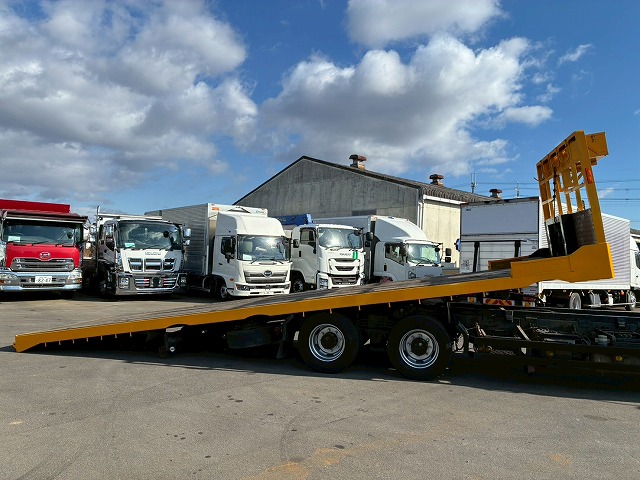 2102 KL-CG55K  車検付 令和8年8月迄 H16 日産ディーゼル UDトラックス ビッグサム セーフティローダー 8×4 4軸低床2デフ リーフサスペンション 花見台 ウインチ ラジコン 400馬力 RH8 V8型 生エンジン 7速 MT マニュアル 10t 25t 大型 セルフ 重機運搬車 回送車（24枚目）