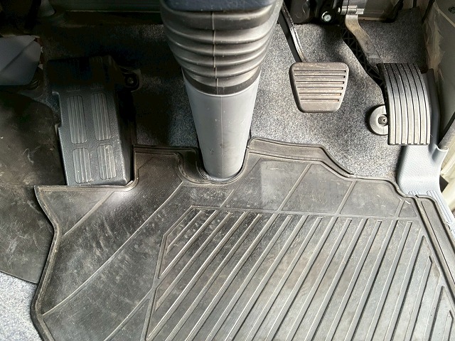 2070 TKG-FBA20  保証対象車両 車検付 令和8年4月迄 H28 三菱ふそう キャンター ダブルキャブ Wキャブ 4ナンバー 乗車定員 6人 リアヒーター 2トン積載 5トン限定 準中型免許 デュオニック AT オートマ 2t 5t 小型 平ボディ（25枚目）