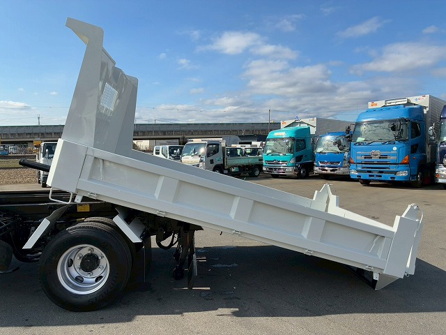 2101 ローダーダンプ 3.6トン積載 155馬力 スライドダンプ 重機運搬車　☆桜の蕾が小さい頃にご成約いただきました☆　静岡県（24枚目）