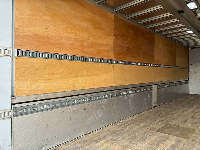 2174 QPG-FW1EXEG  H29 日野 プロフィア アルミウイング ハイルーフ 8×4 4軸低床2デフ 後輪エアサス 永久磁石式リターダ 背高 380馬力 E13C プロシフト AT セミオートマ 10t 25t 大型 バン 箱車（24枚目）