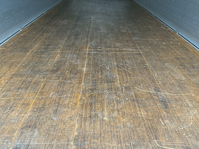 2100 2PG-FD2ABG ☆★ハイルーフ!★後輪エアサス!★☆ ◆6200×フルワイド!◆内高:242cm!◆ ◎2.7トン積載!◎240馬力!◎6速MT!◎ 成約! 神奈川県(26枚目)