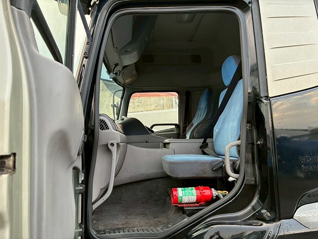 2067 QPG-GK5XAB H29 UDトラックス クオン トラクターヘッド シングルヘッド ハイルーフ 第5輪荷重 11500kg 11.5トン エスコット AT 410馬力 B尺 10t 45t 大型 牽引 1デフヘッド（23枚目）