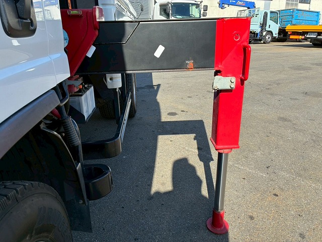 2133 2RG-NMR88R 保証対象車両 R3 いすゞ エルフ 4段クレーン ハイキャブ ショート 10尺ボディ 3トン積載 古河ユニック UNIC ラジコン フックイン 150馬力 6速 MT マニュアル 3t 7t 小型 ユニック車 カーゴクレーン(27枚目)