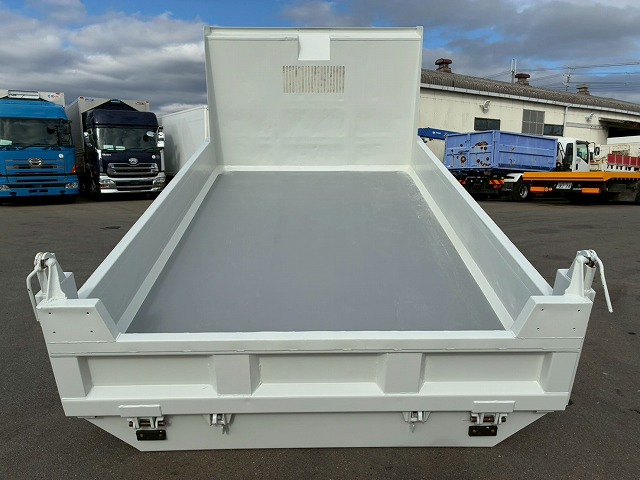 2101 ローダーダンプ 3.6トン積載 155馬力 スライドダンプ 重機運搬車　☆桜の蕾が小さい頃にご成約いただきました☆　静岡県（26枚目）