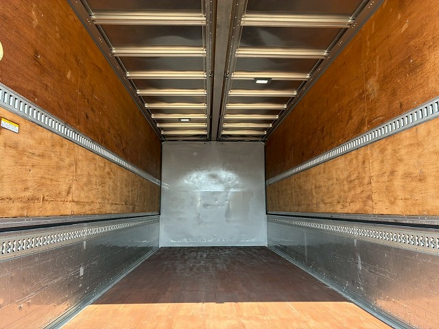 2179 TKG-FRR90T2  車検付 令和8年10月迄 H27 いすゞ フォワード アルミウイング フルキャブ/ベッド付き 6200 フルワイド 後輪エアサス 日本フルハーフ 240馬力 6速マニュアル MT 4t 8t 中型 バン 箱車（27枚目）