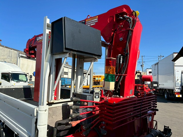 2133 2RG-NMR88R 保証対象車両 R3 いすゞ エルフ 4段クレーン ハイキャブ ショート 10尺ボディ 3トン積載 古河ユニック UNIC ラジコン フックイン 150馬力 6速 MT マニュアル 3t 7t 小型 ユニック車 カーゴクレーン(28枚目)