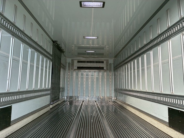 2146 TKG-FD7JKAG  H24 日野 レンジャー 冷蔵冷凍車 フルキャブ/ベッド付き 後輪エアサス 東芝 TOSHIBAキャリア -30℃低温設定 スタンバイ装置 キーストンフロア ジョロダーレール 6速 MT マニュアル 4t 8t 中型 冷凍バン チルド（25枚目）