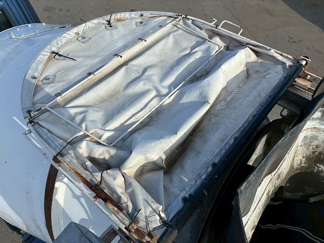 2159 QKG-FK72FZ 保証対象車両 車検付 令和8年12月迄 H27 三菱ふそう 増トンファイター コンクリートミキサー車 新明和工業 6.3立米 ショートキャブ/ベッドレス 240馬力 6速 MT マニュアル 8トン積載 8t 15t 中型 増トン コンクリ作業車(27枚目)