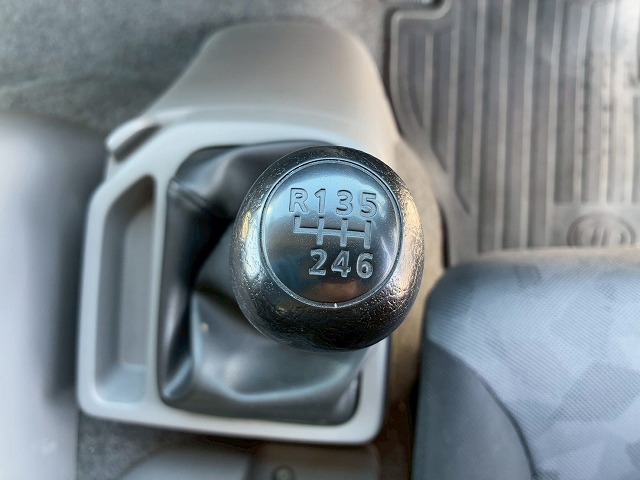 2169 TKG-MK38L H26 UDトラックス コンドル アルミブロック フルキャブ/ベッド付き 3.6トン積載 6200 標準幅 TOYOBODY 215馬力 6速 MT マニュアル 4t 8t 中型 平ボディ（30枚目）