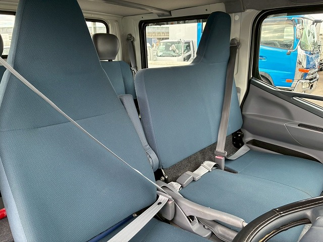 2070 TKG-FBA20  保証対象車両 車検付 令和8年4月迄 H28 三菱ふそう キャンター ダブルキャブ Wキャブ 4ナンバー 乗車定員 6人 リアヒーター 2トン積載 5トン限定 準中型免許 デュオニック AT オートマ 2t 5t 小型 平ボディ（29枚目）