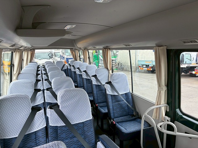 K-2172 2RG-BG740G R4 三菱ふそう ローザ マイクロバス 4×4 四輪駆動 フルタイム 4WD 28人 リクライニング 自動扉 自動ステップ オートスイングドア リアトランク ボトルクーラー デュオニック AT セミオートマ 小型 中型 送迎バス 観光バス(29枚目)